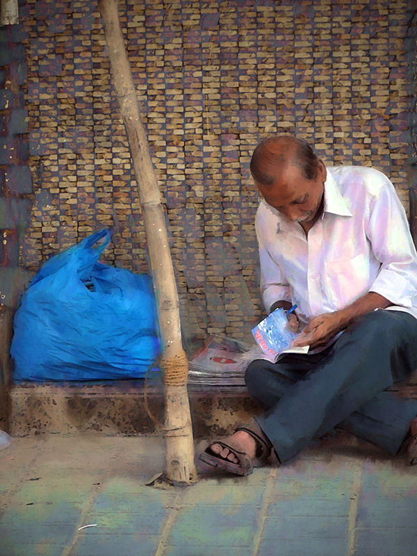 Making Notes - Mumbai Street Scene